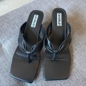 New without box Caverley Kitten Heel Sandals Never Worn
